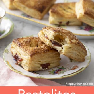 pastelito de guayaba sitting on a plate