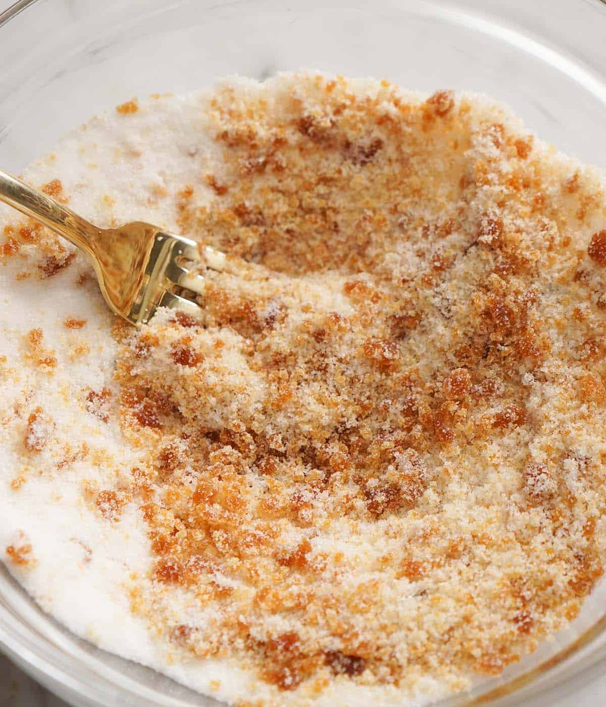 Brown sugar getting made with molasses and granulated sugar.