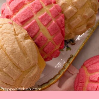 A pinterest graphic of Pan Dulce
