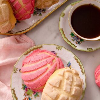 A pinterest graphic of Pan Dulce