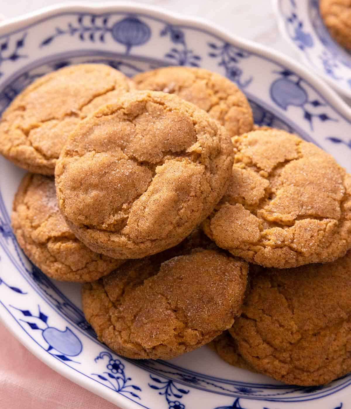 A platter of pumpkin snickerdoodles cookies.