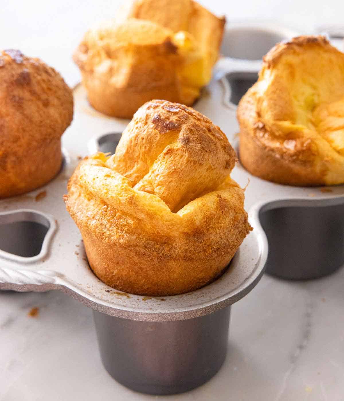 Multiple popovers in the baking tin.