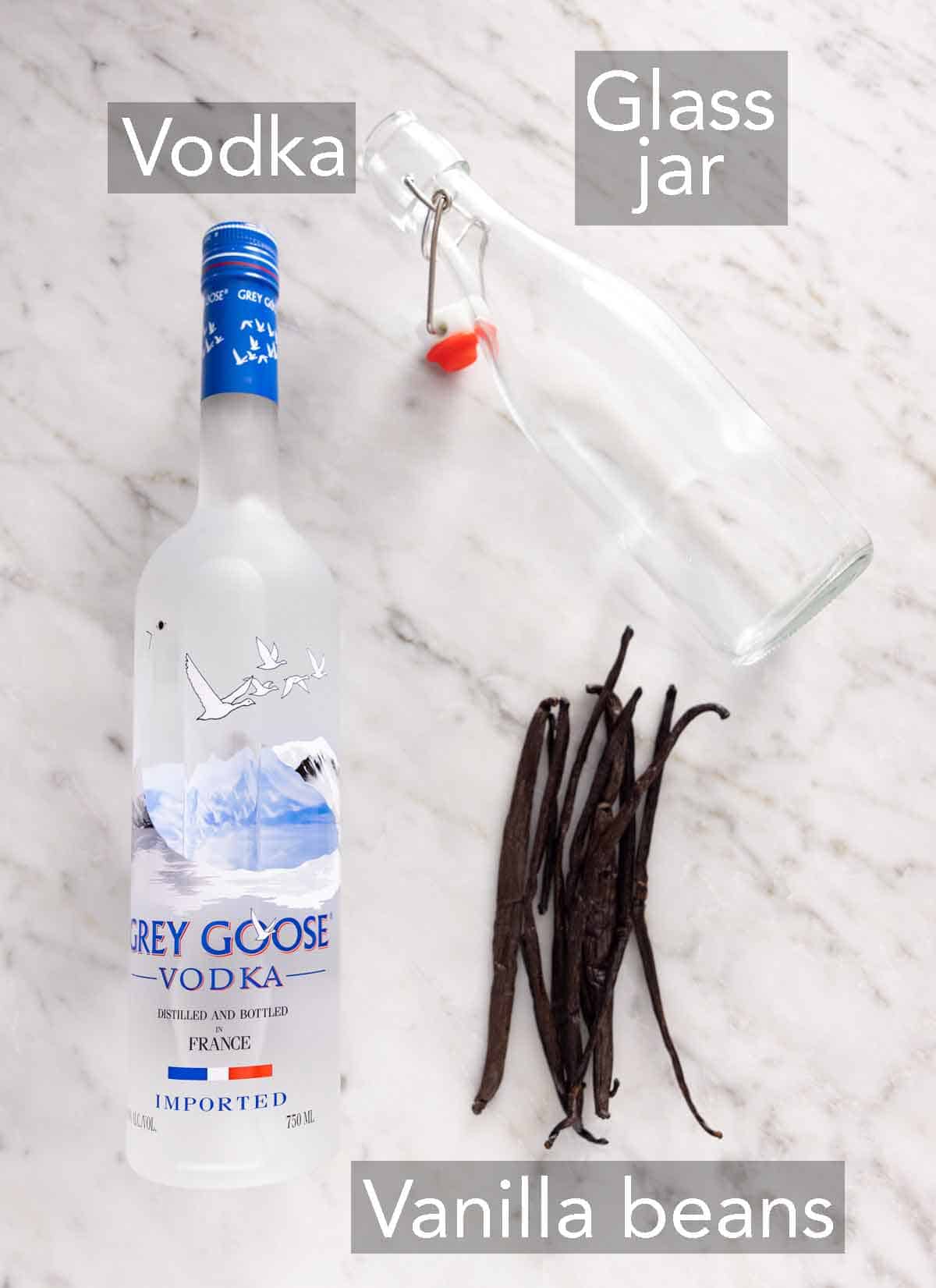 Ingredients needed to make homemade vanilla extract.