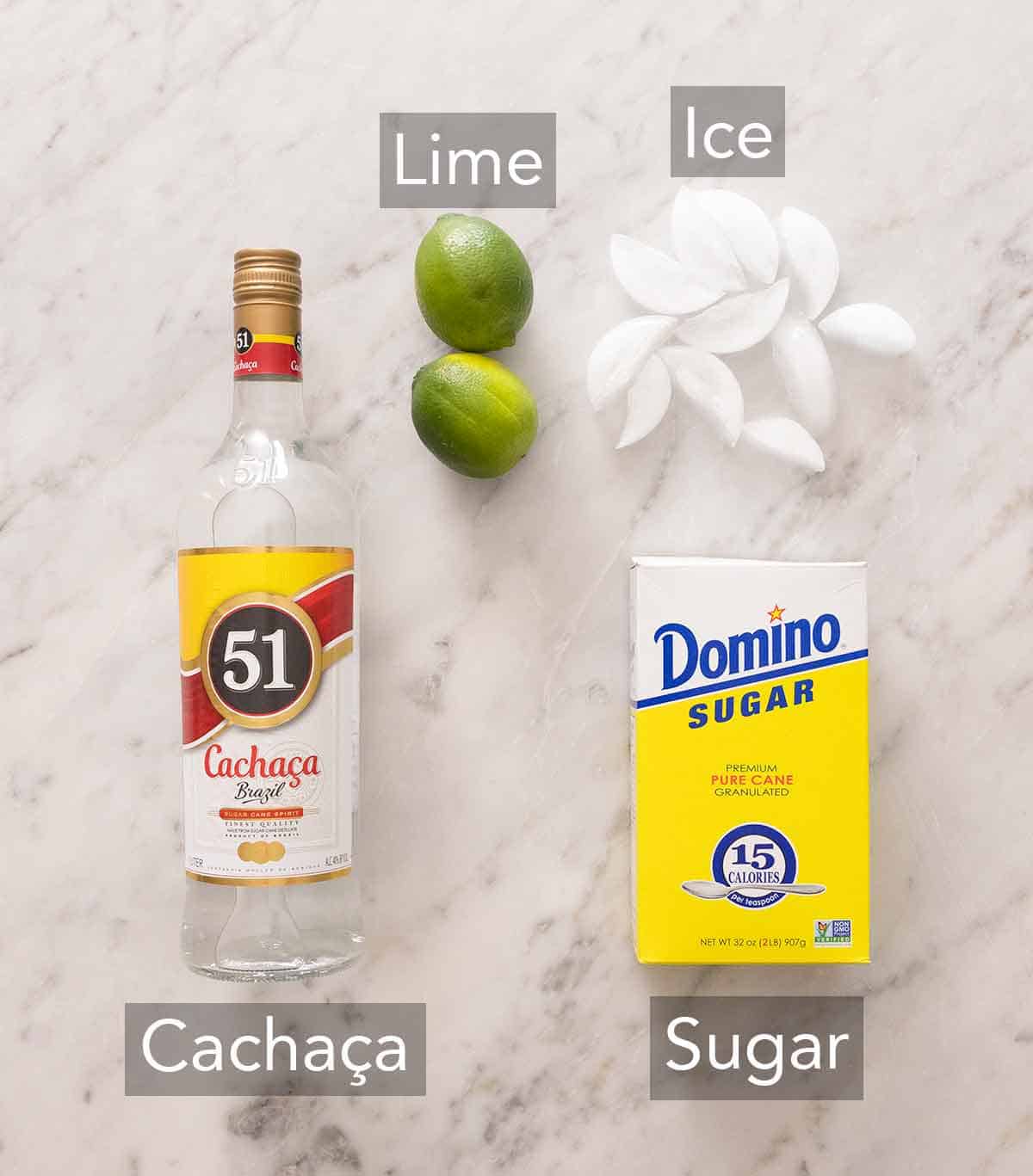 Ingredients needed to make caipirinha.