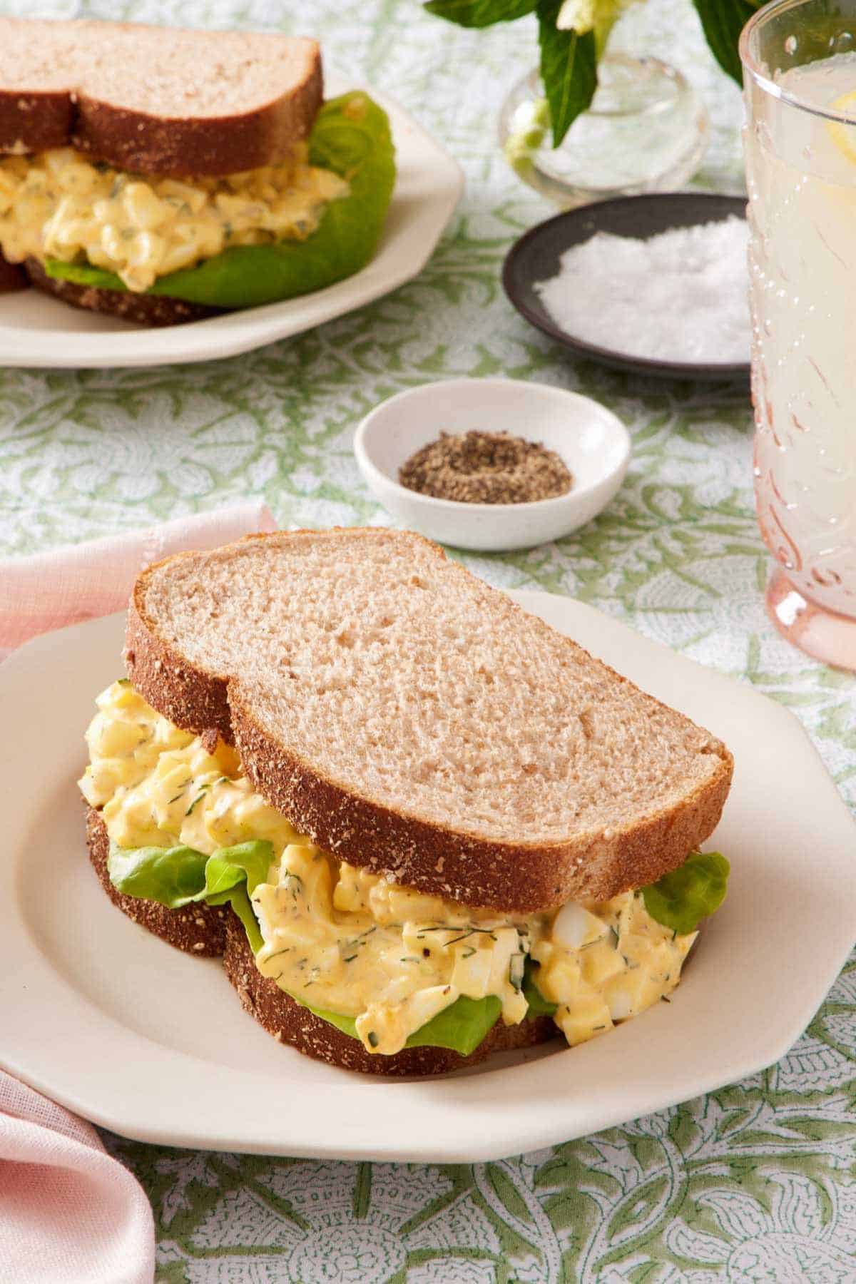 unsliced egg-mayo sandwich on a plate.